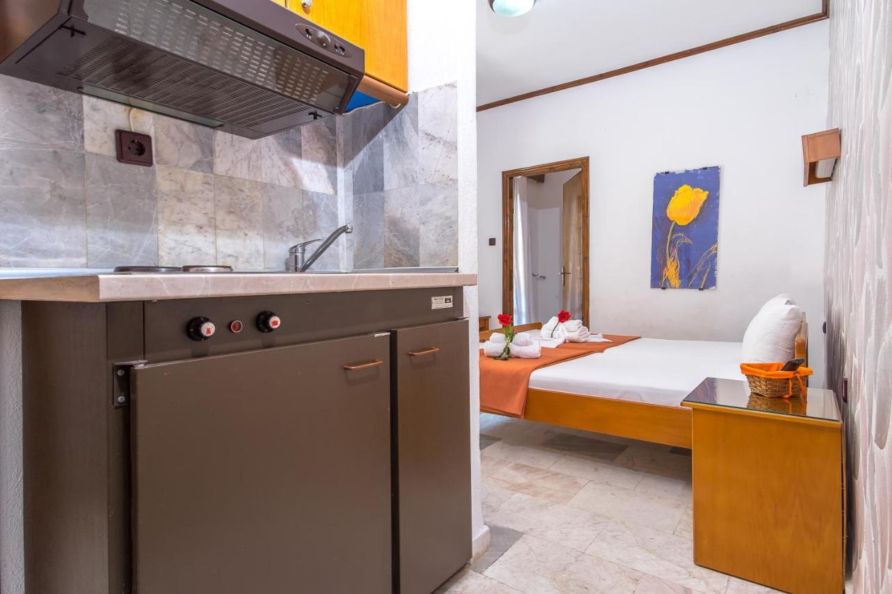 Kostas Studios Skála Marión Buitenkant foto